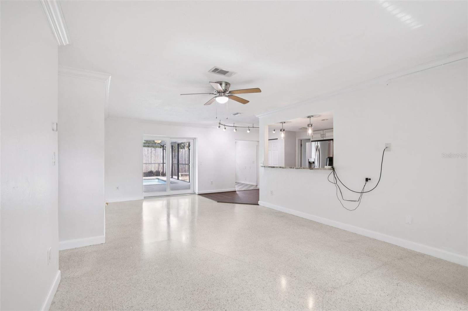 Image 8 of 43 For 6220 Murdock Avenue