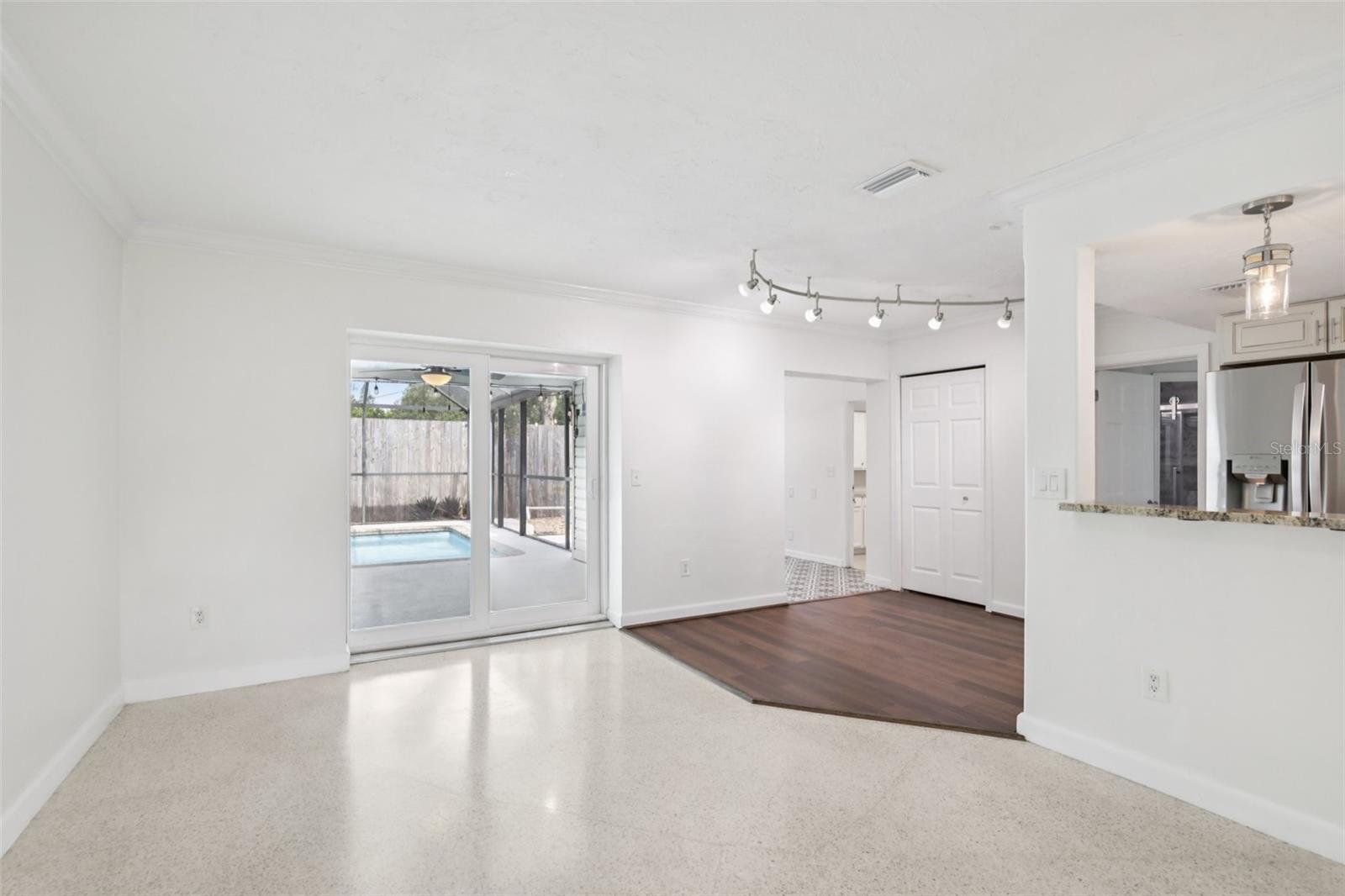 Image 9 of 43 For 6220 Murdock Avenue