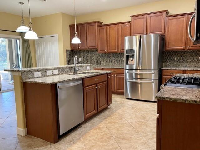 Image 21 of 66 For 20418 Carolina Cherry Court