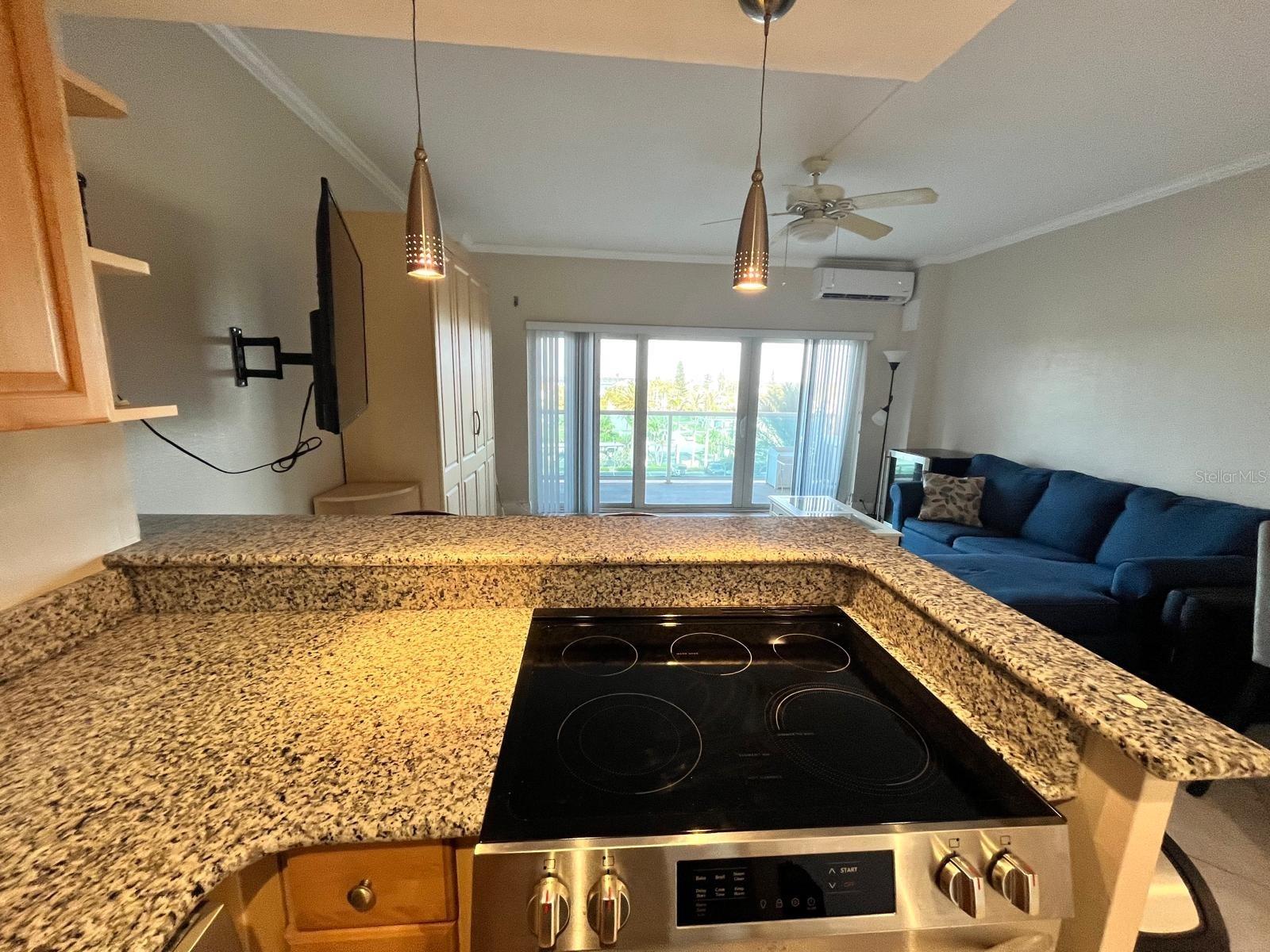 Image 15 of 51 For 880 Mandalay Avenue C412