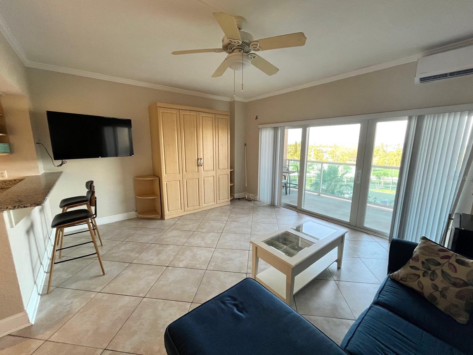Image 4 of 51 For 880 Mandalay Avenue C412