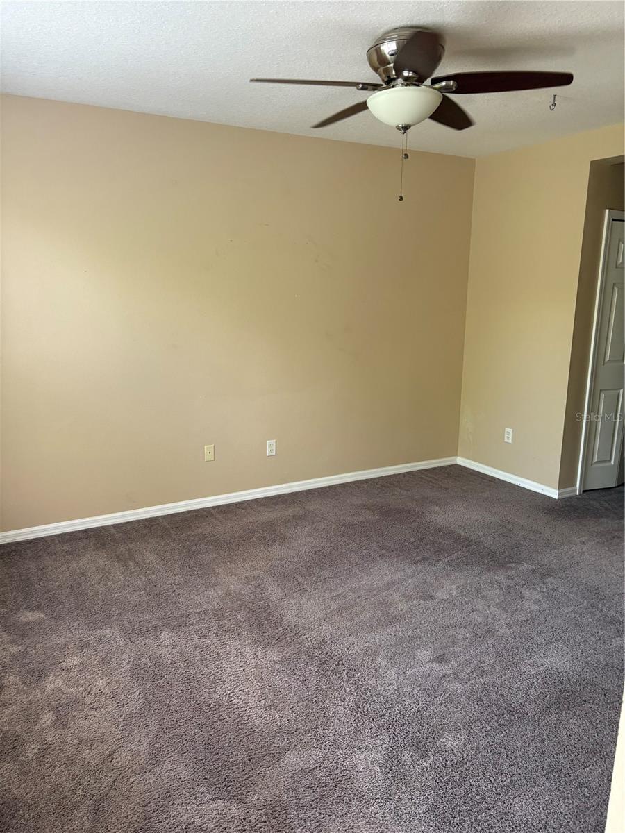 Image 9 of 16 For 6252 Olivedale Drive