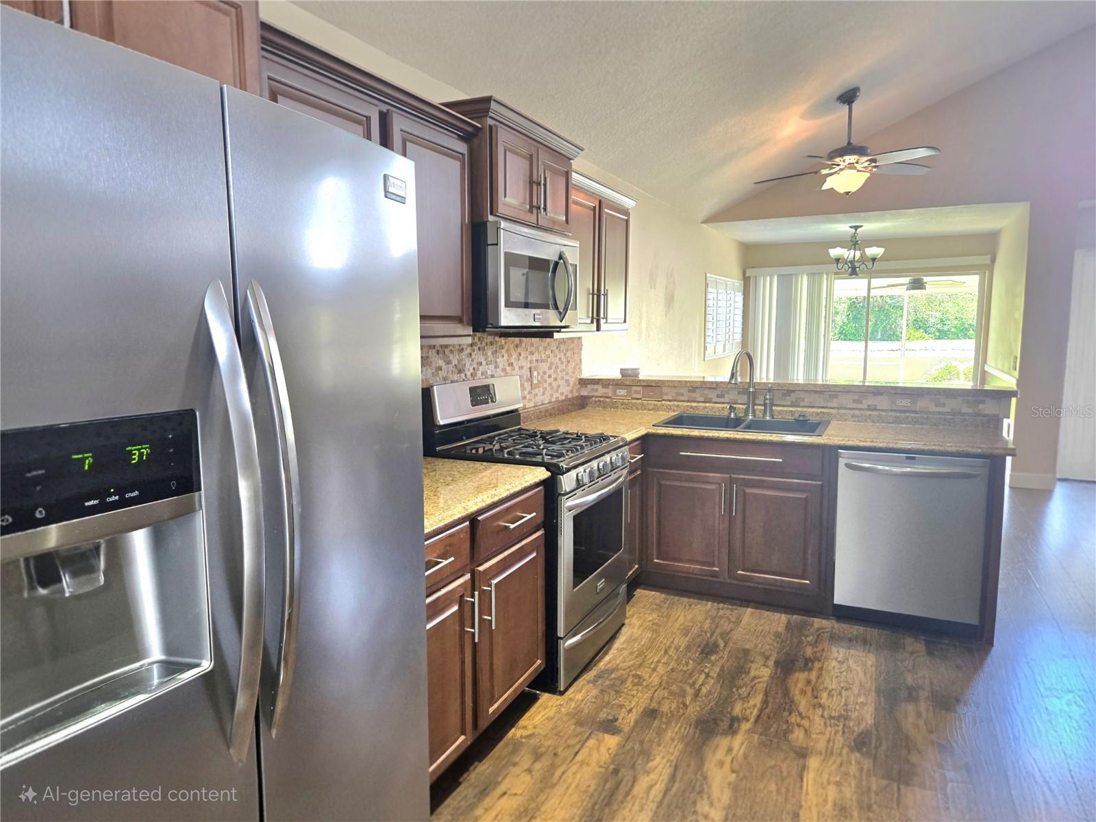 Listing photo id 2 for 31141 Harthorn Court