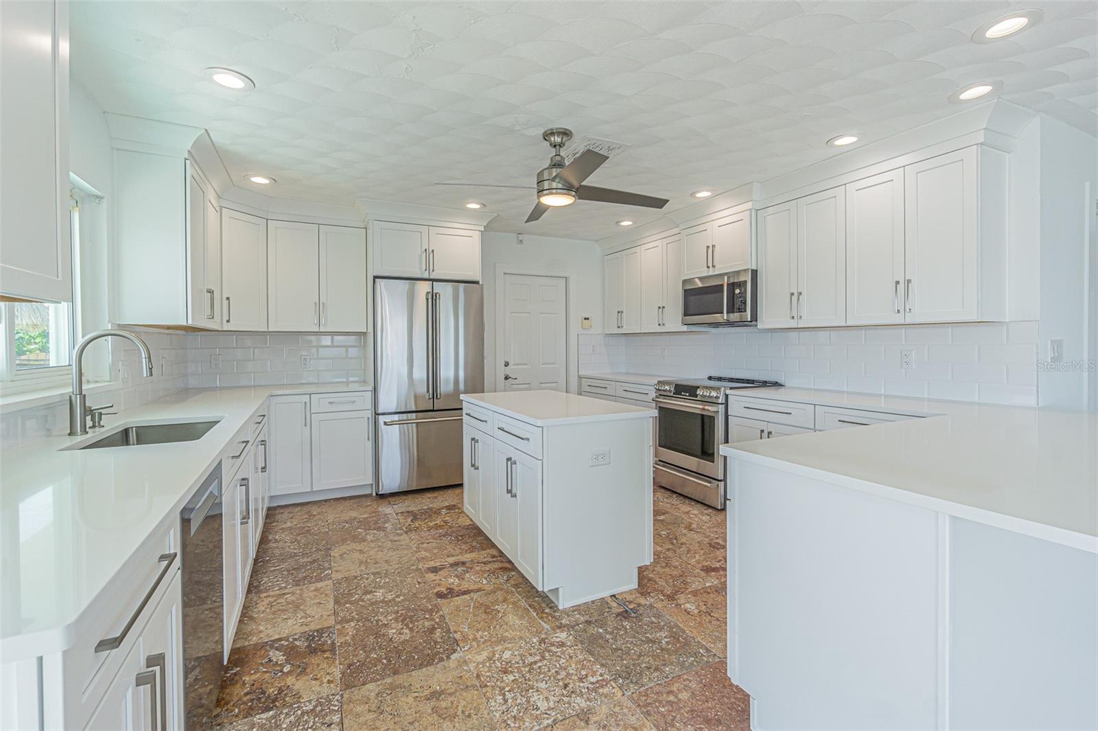 Image 11 of 54 For 5950 Bikini Way N