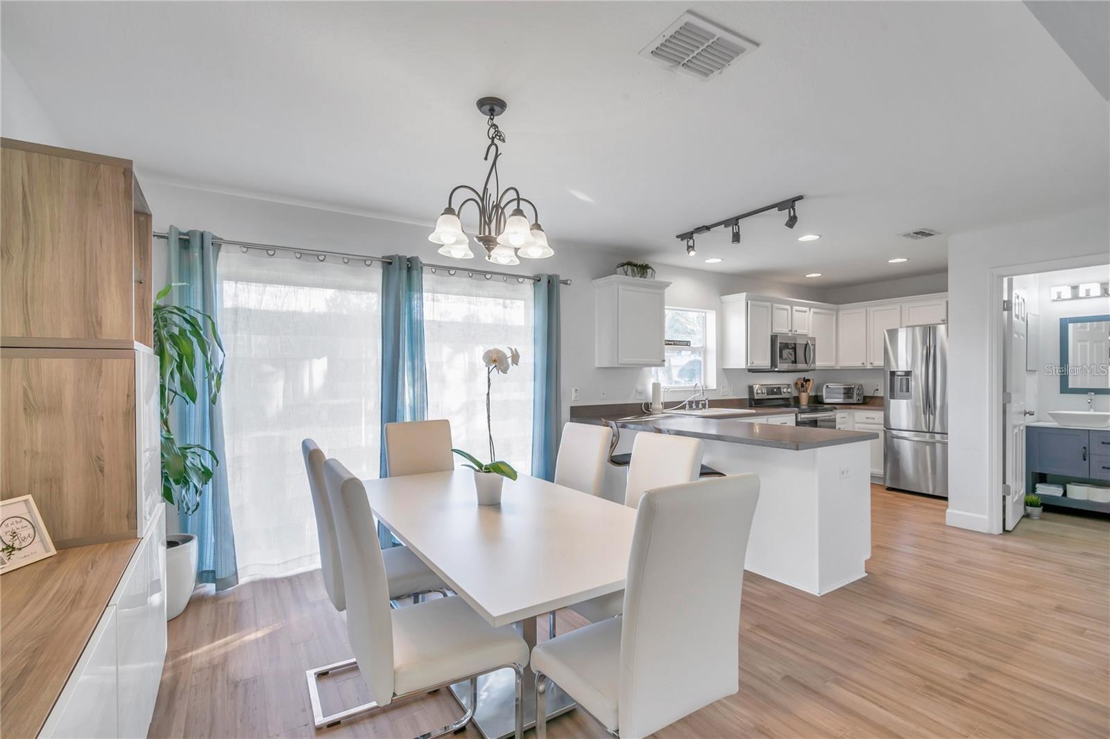 Image 4 of 16 For 2913 Bear Oak Drive