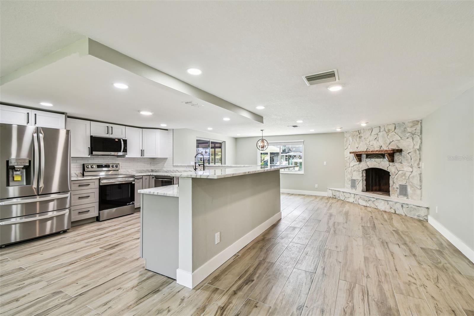 Image 12 of 92 For 13909 Berkowitz Avenue