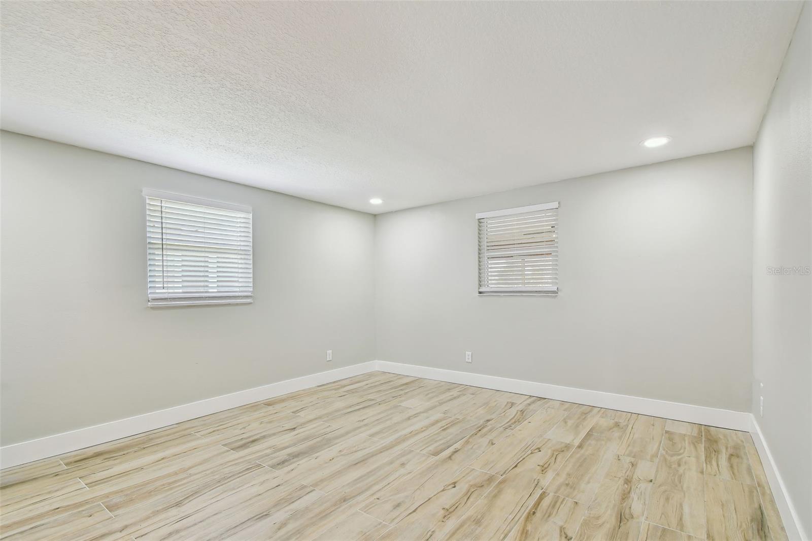 Image 23 of 92 For 13909 Berkowitz Avenue