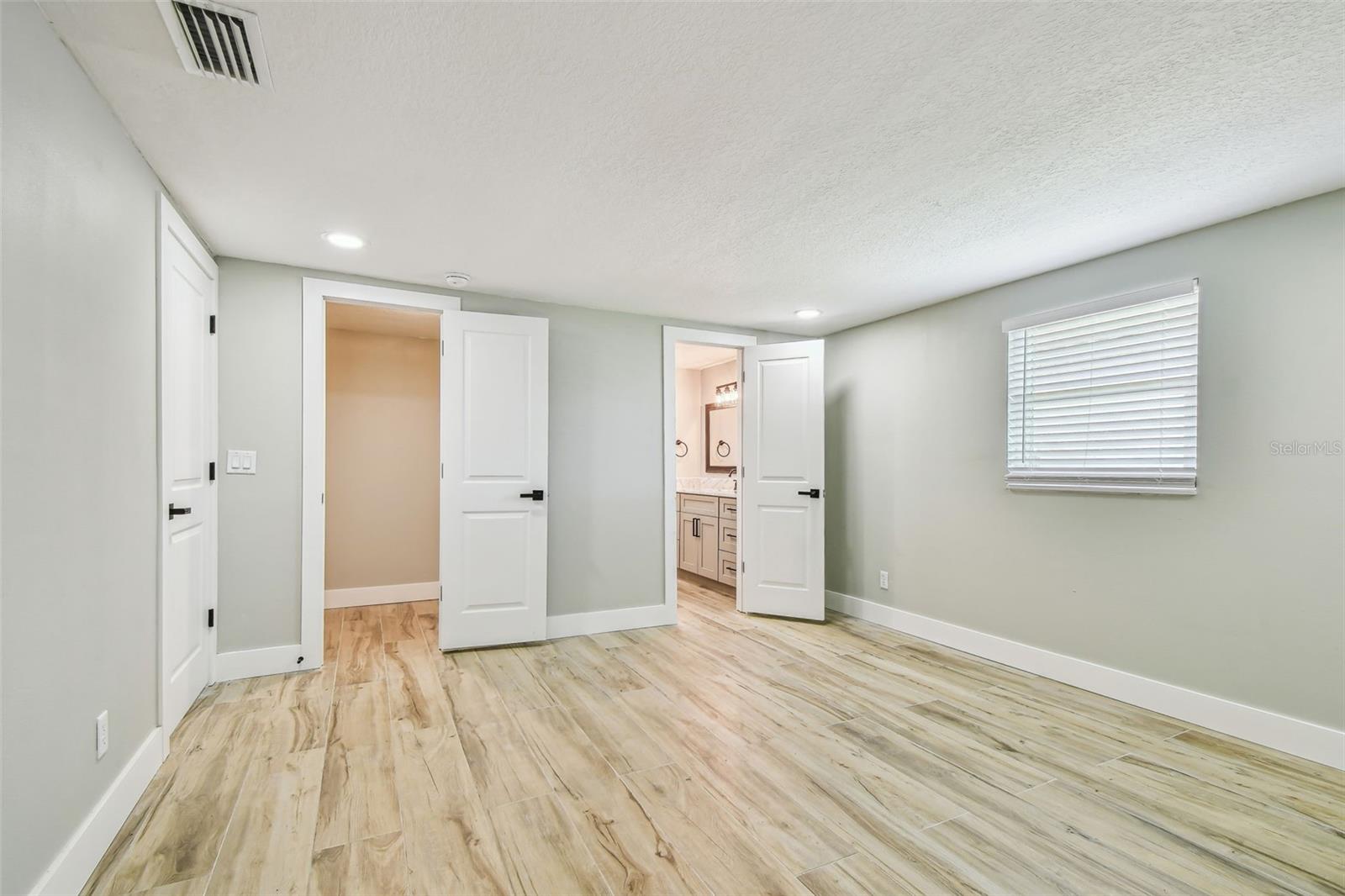 Image 27 of 92 For 13909 Berkowitz Avenue