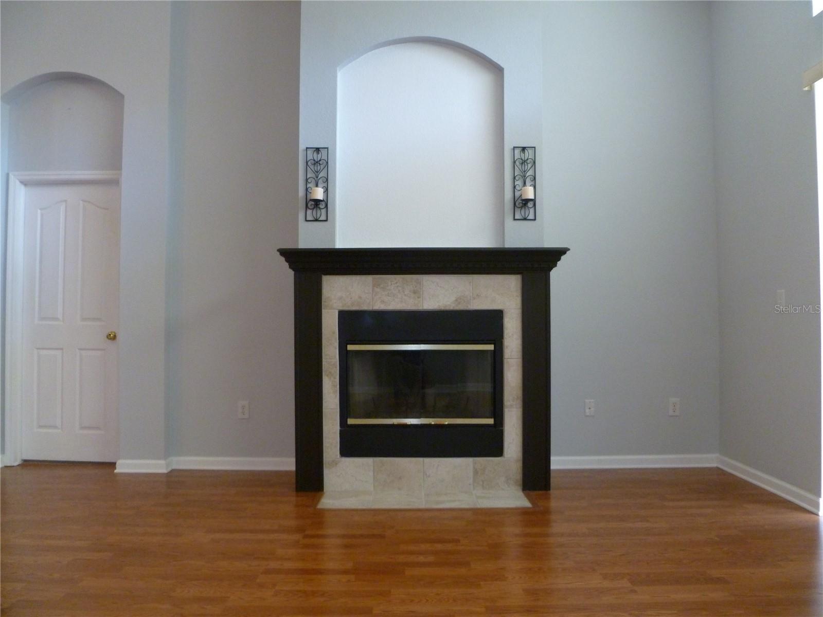 Image 11 of 24 For 6936 Cohasset Circle