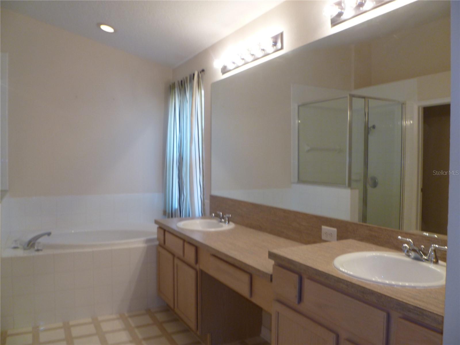 Image 19 of 24 For 6936 Cohasset Circle