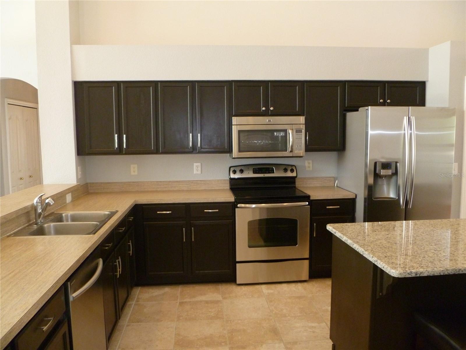 Image 3 of 24 For 6936 Cohasset Circle