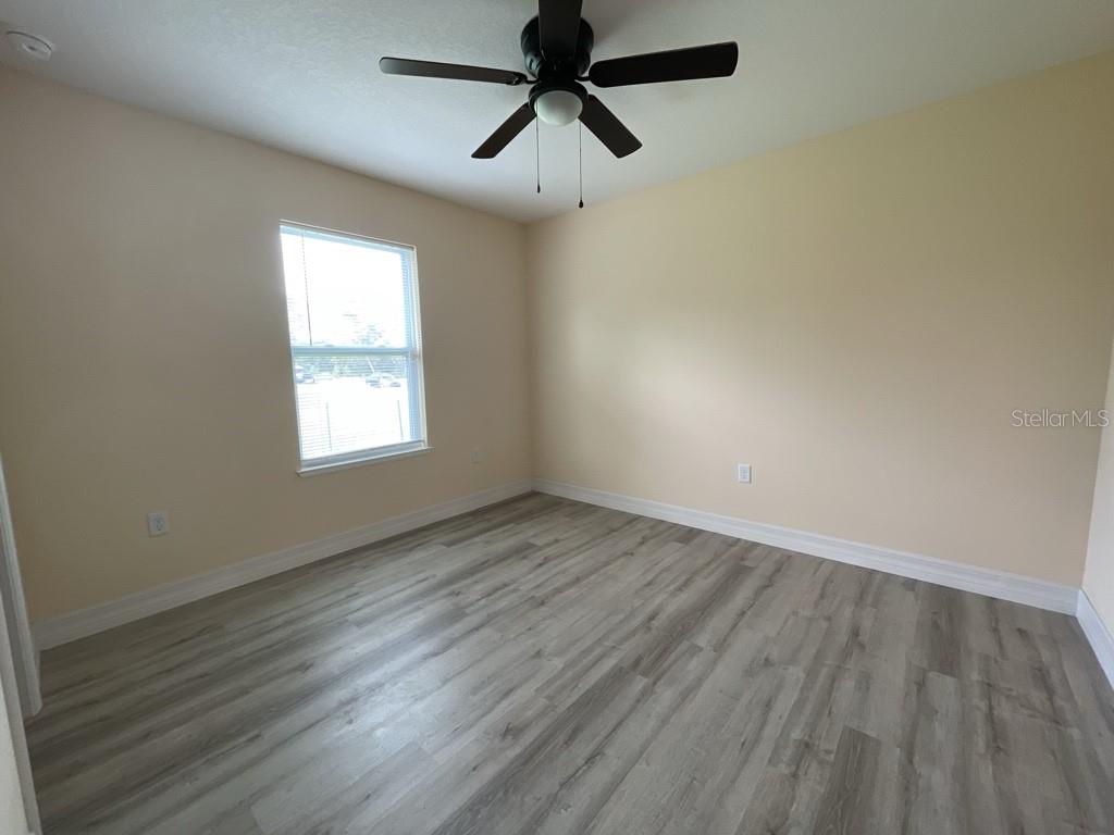 Image 16 of 17 For 16910 27 Avenue