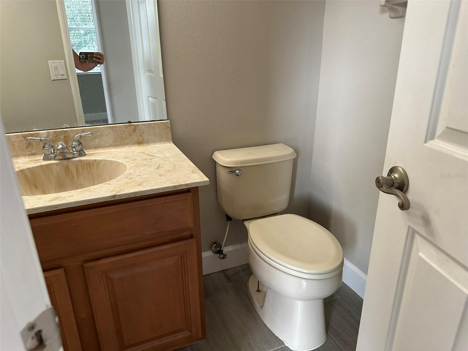 Image 15 of 48 For 1008 Arista Boulevard