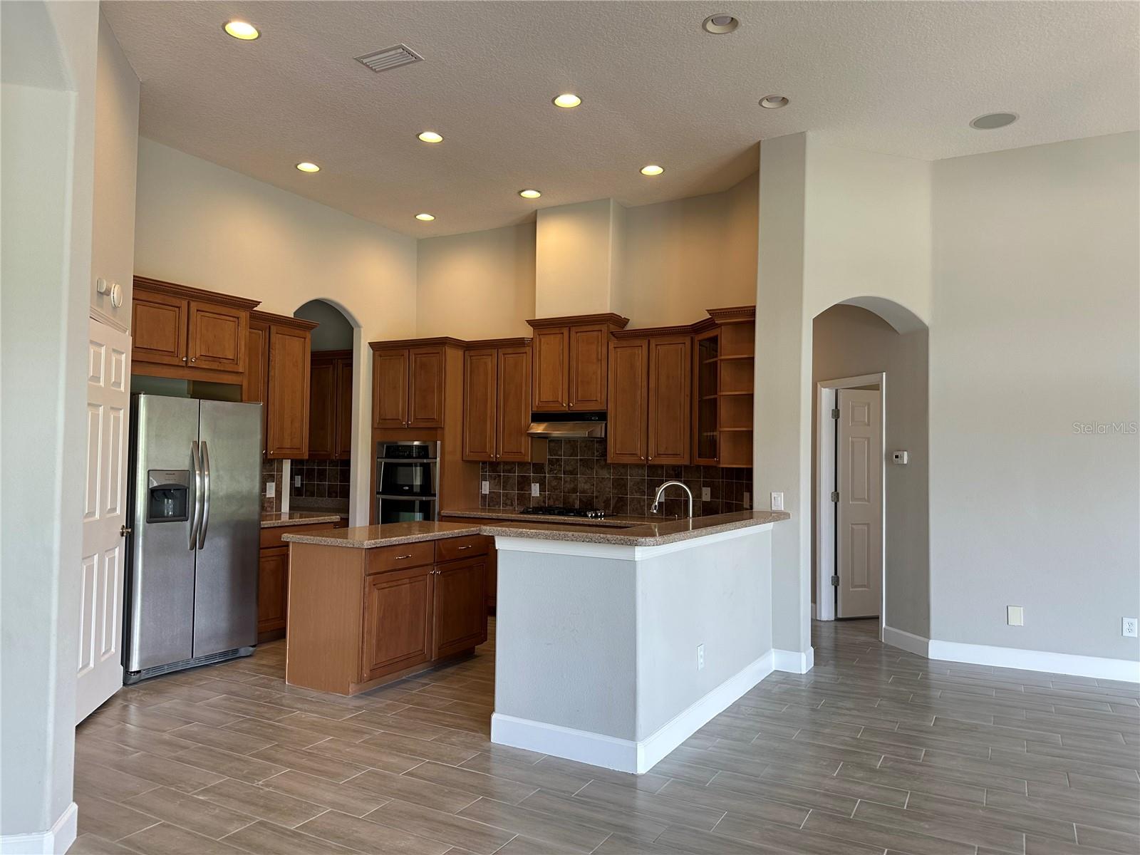 Image 32 of 48 For 1008 Arista Boulevard