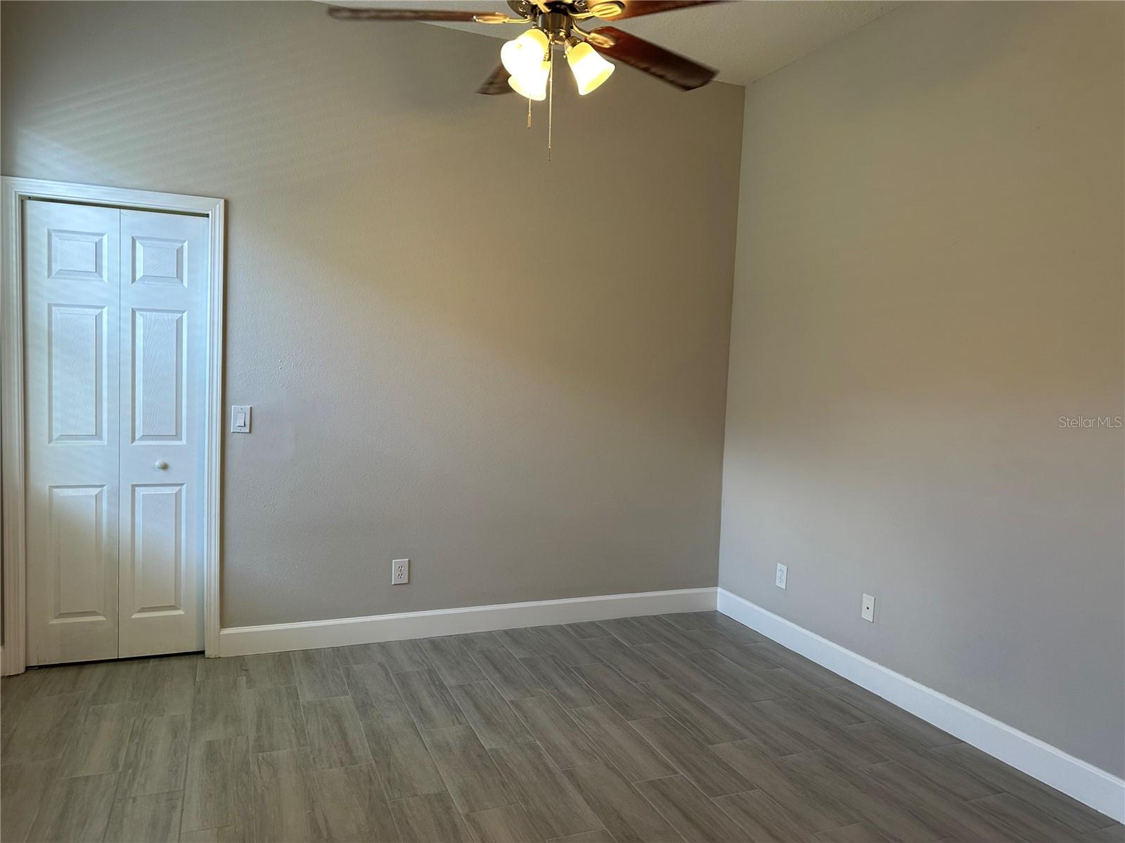 Image 37 of 48 For 1008 Arista Boulevard