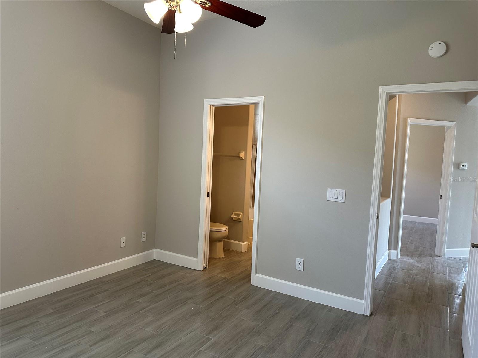 Image 42 of 48 For 1008 Arista Boulevard