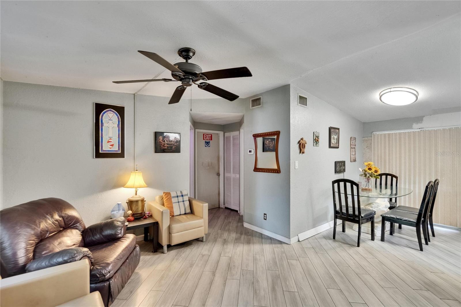 Image 11 of 42 For 10549 112th Avenue