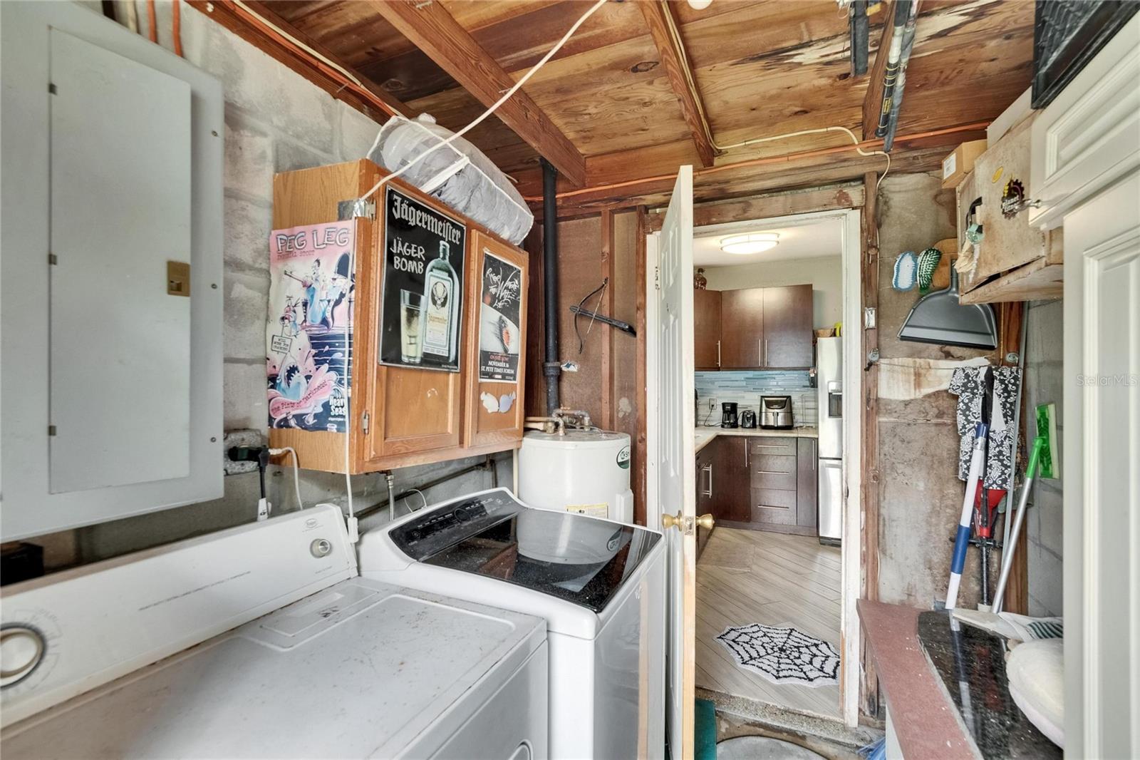 Image 21 of 42 For 10549 112th Avenue