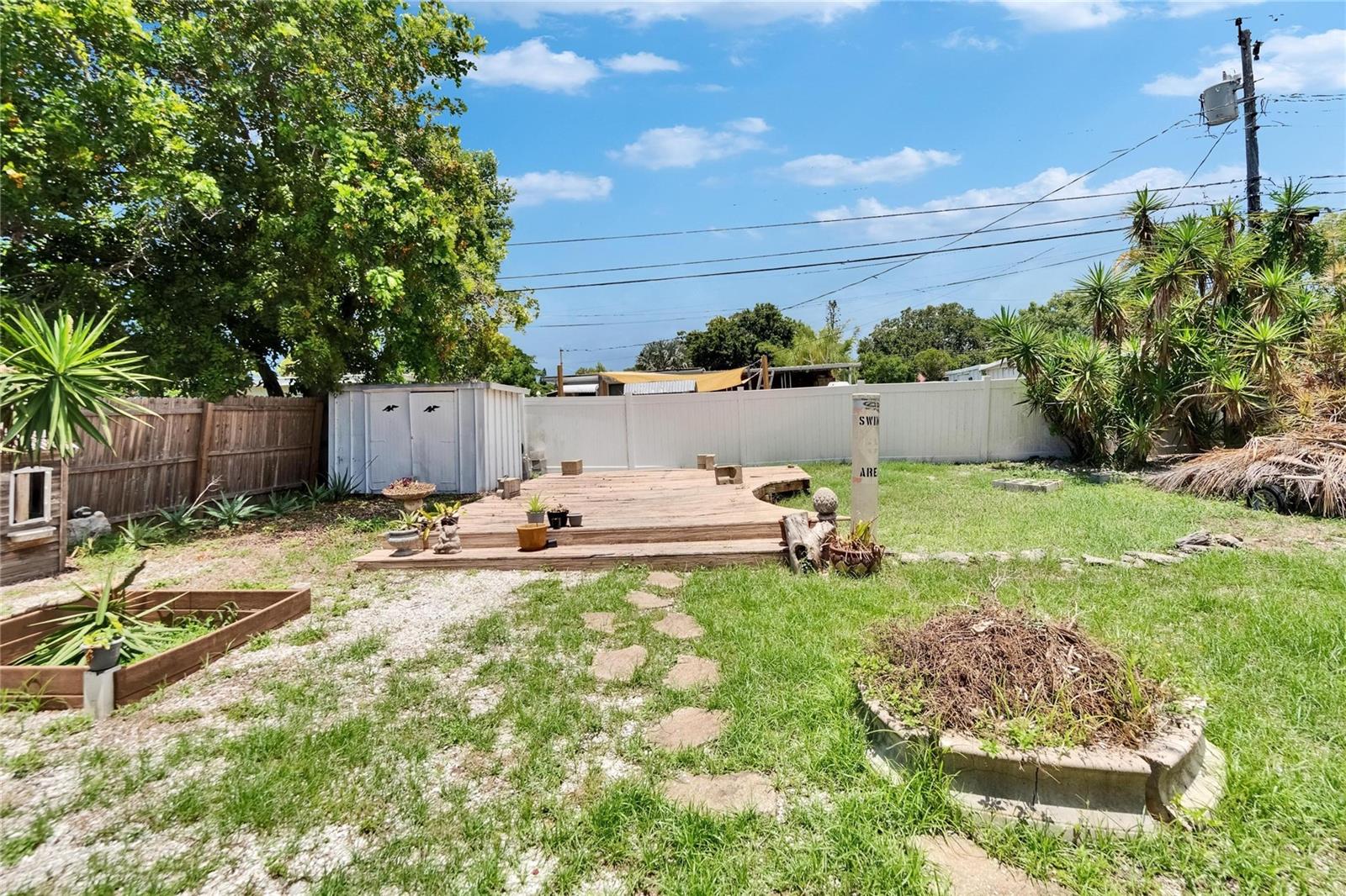 Image 36 of 42 For 10549 112th Avenue