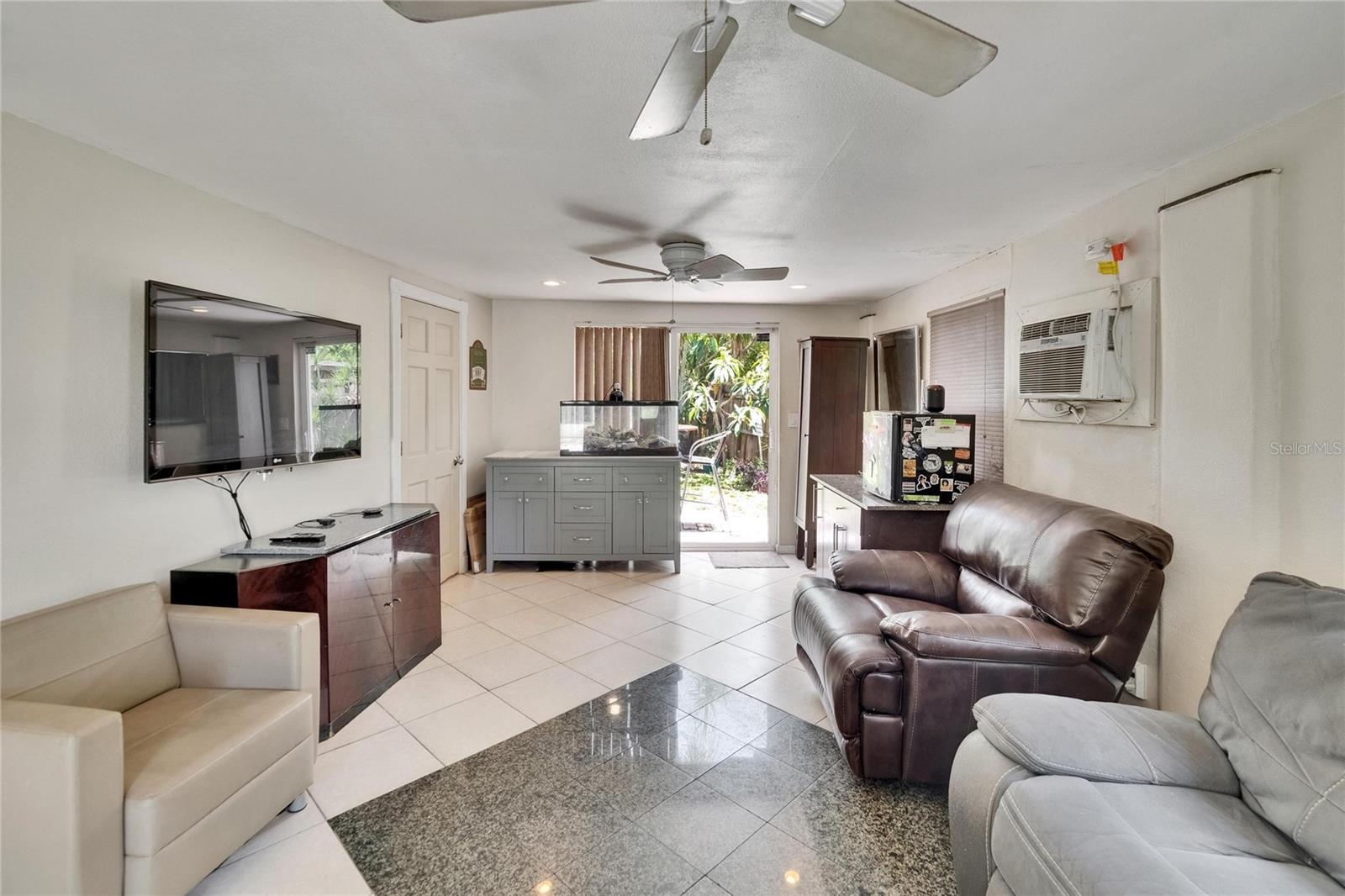 Image 6 of 42 For 10549 112th Avenue