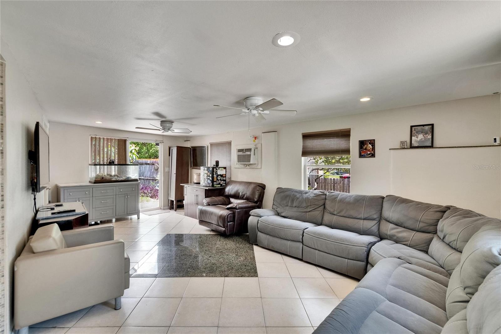 Image 7 of 42 For 10549 112th Avenue