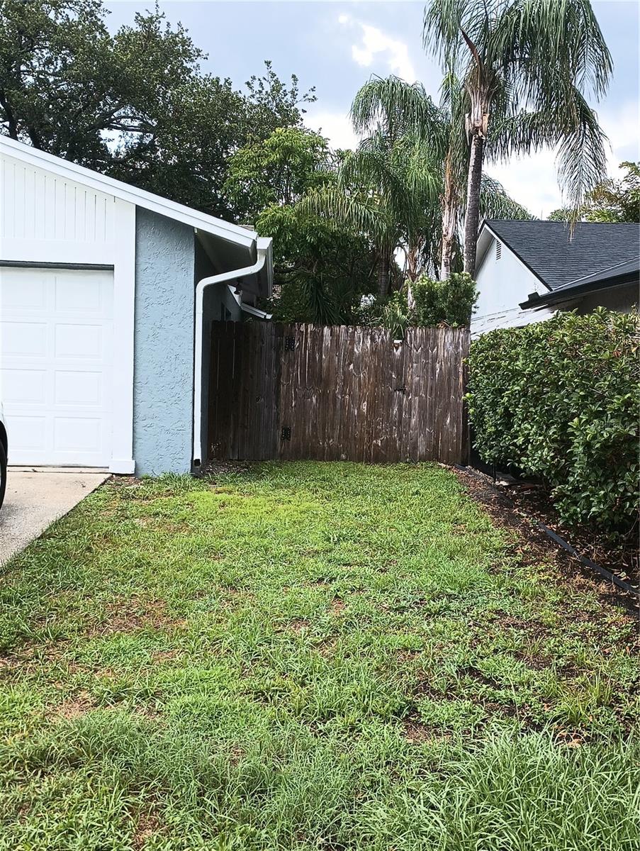 Image 6 of 12 For 4701 Country Hills Drive