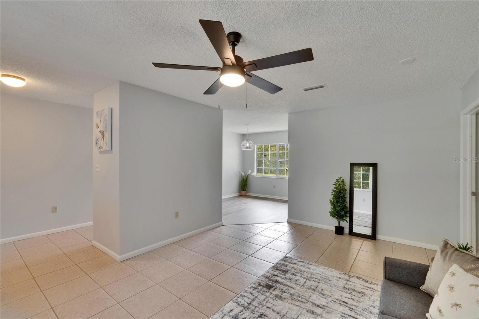 Image 14 of 56 For 16112 15th Street