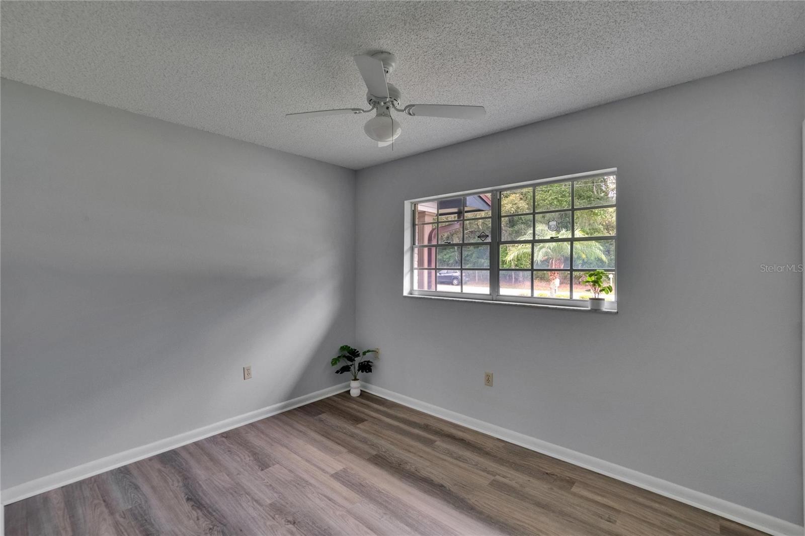 Image 24 of 56 For 16112 15th Street