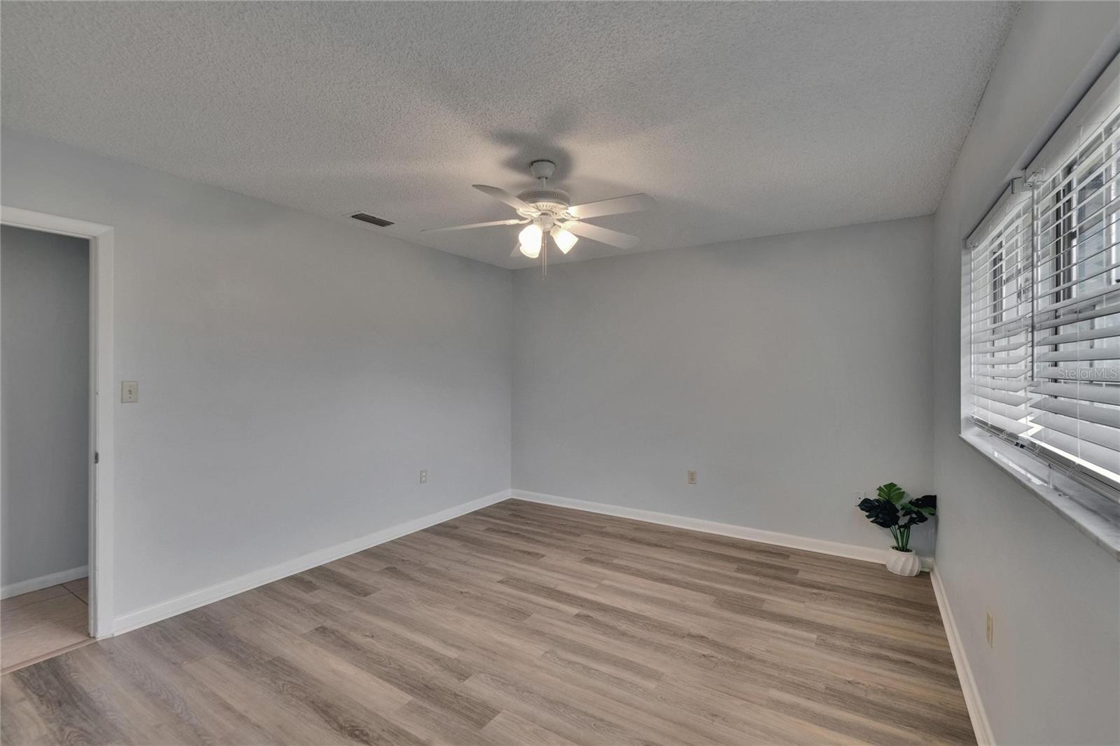 Image 29 of 56 For 16112 15th Street