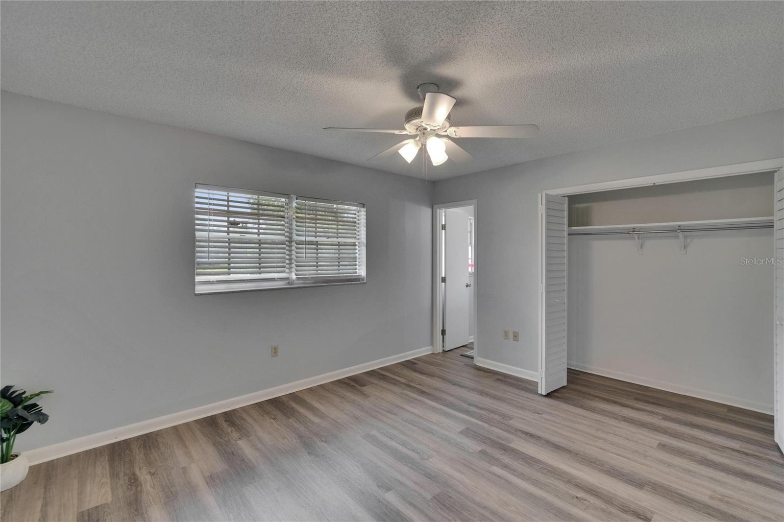 Image 33 of 56 For 16112 15th Street