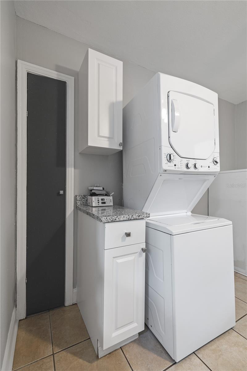 Image 12 of 17 For 917 30th Avenue N 4