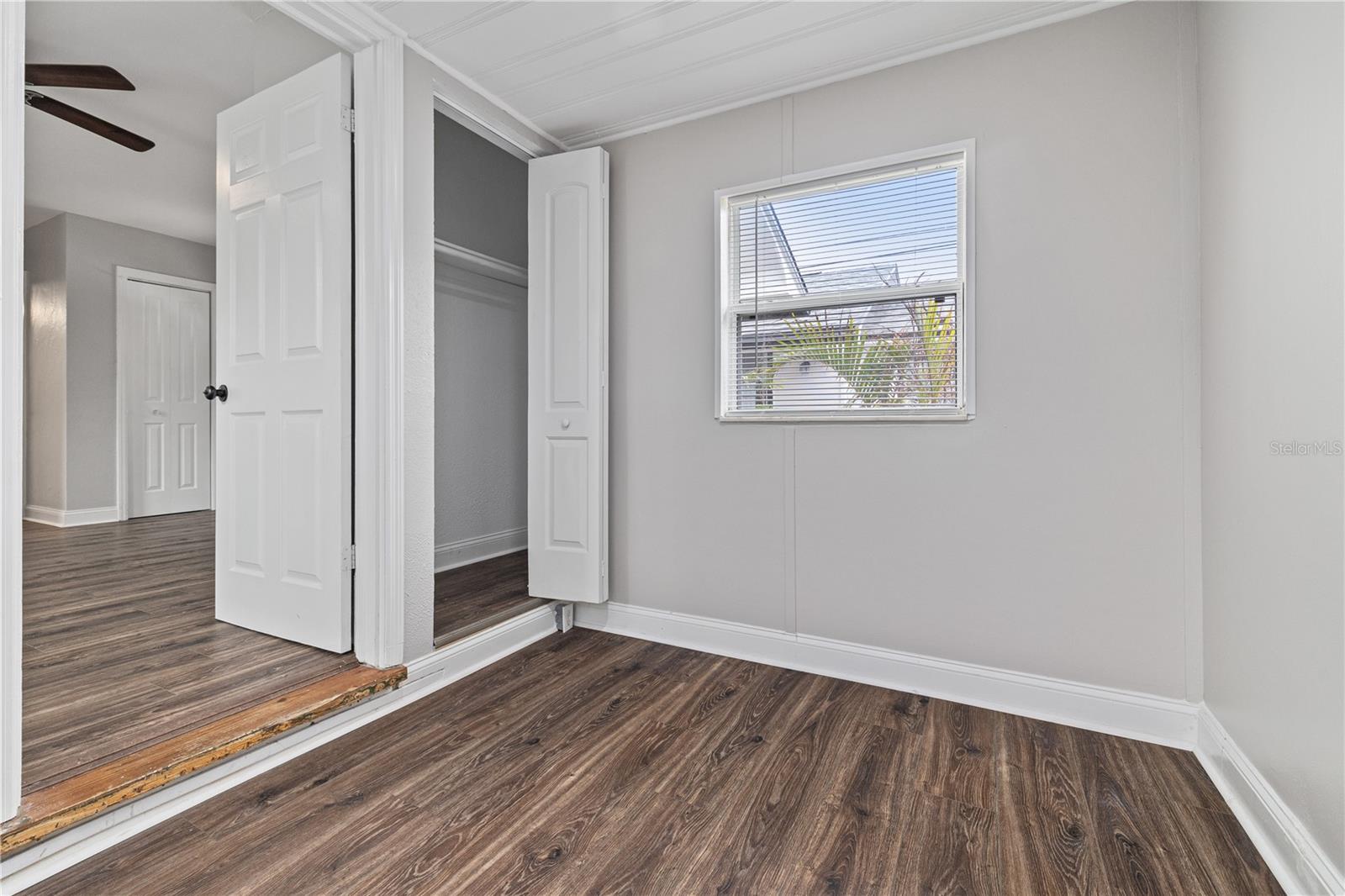 Image 15 of 17 For 917 30th Avenue N 4