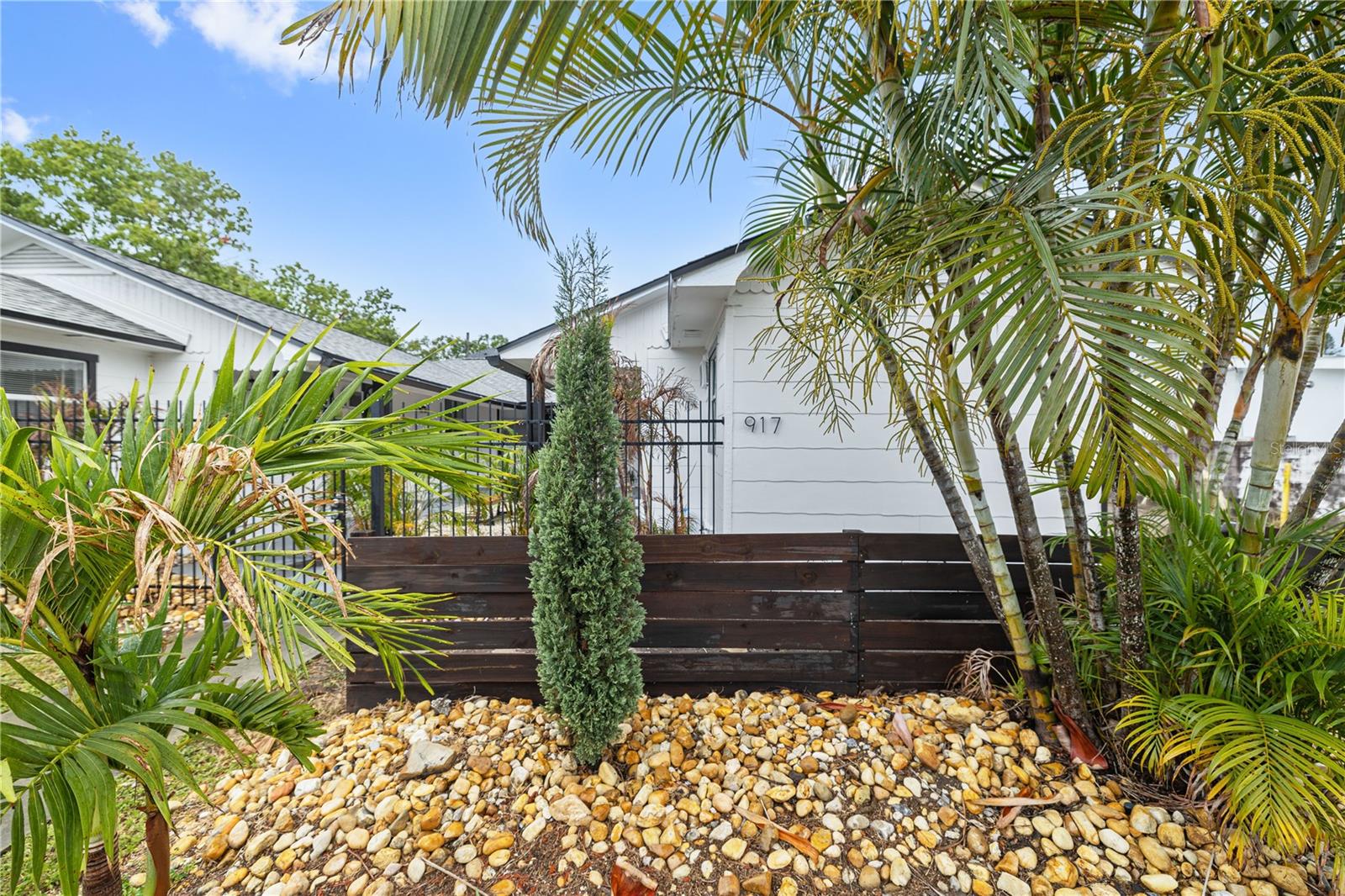 Image 3 of 17 For 917 30th Avenue N 4
