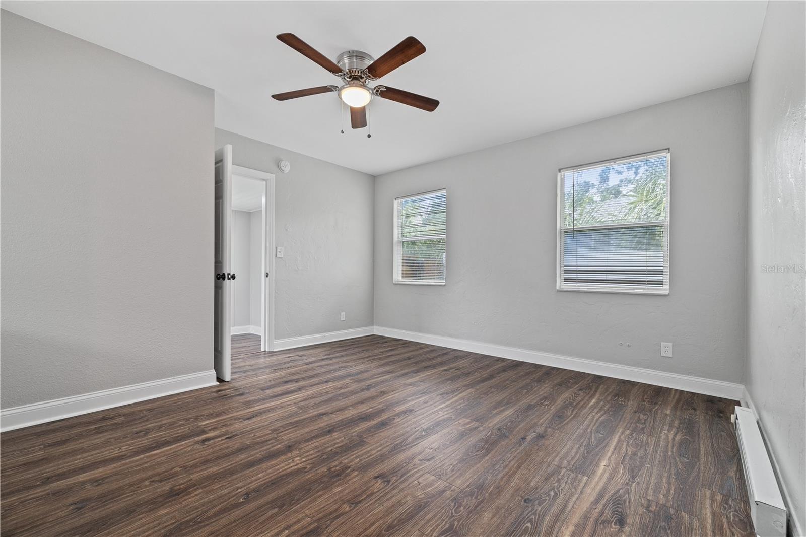 Image 6 of 17 For 917 30th Avenue N 4