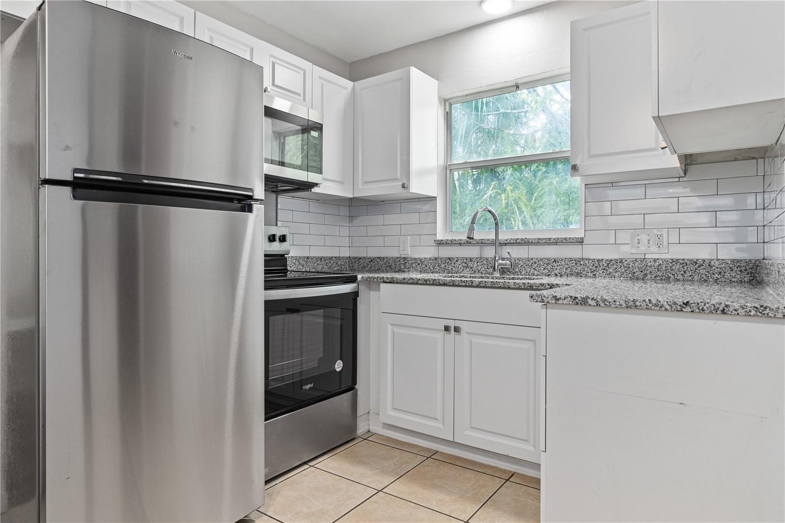 Image 8 of 17 For 917 30th Avenue N 4