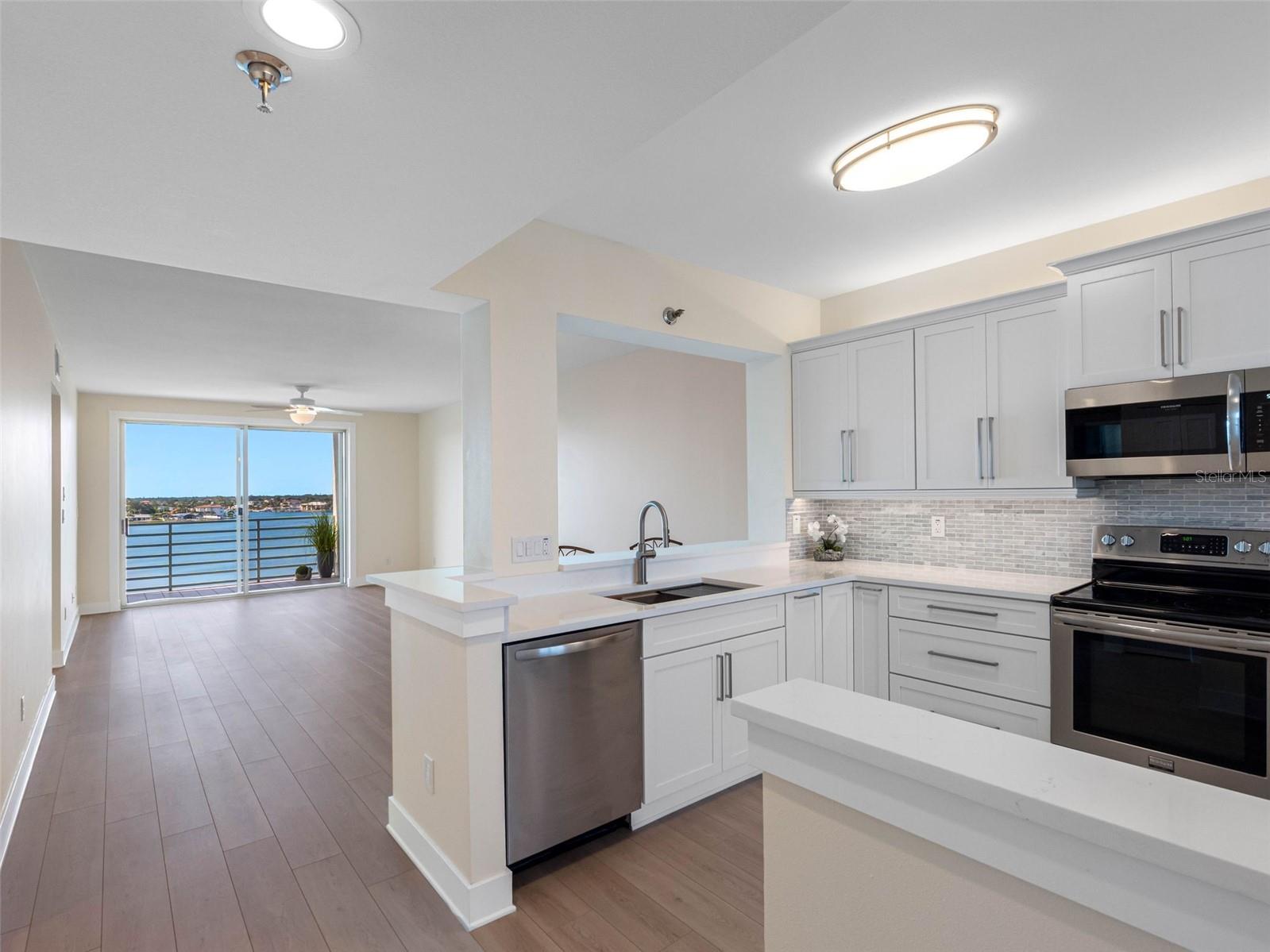 Image 7 of 73 For 7979 Sailboat Key Boulevard S 505
