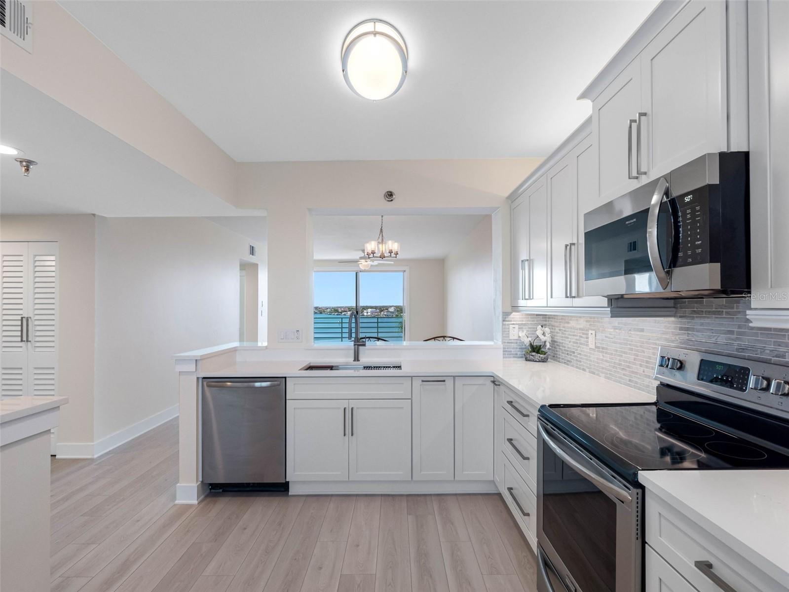 Image 8 of 73 For 7979 Sailboat Key Boulevard S 505