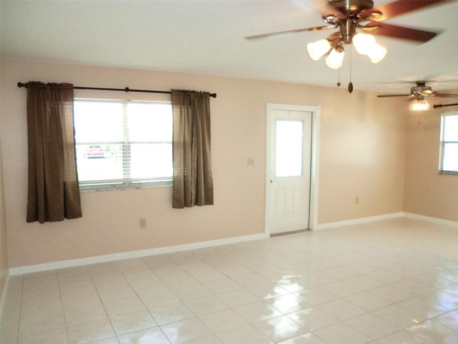 Image 4 of 20 For 206 Andover Place N 77