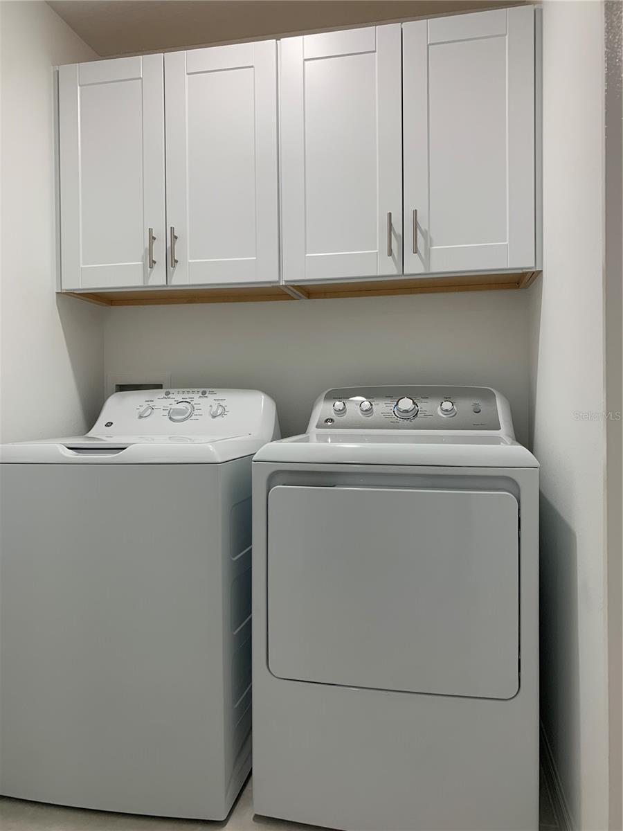 Image 7 of 10 For 6090 Acara Lane