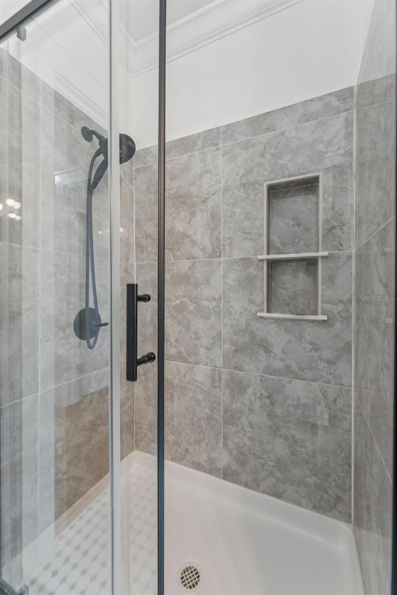 Image 15 of 23 For 4220 2nd Avenue N