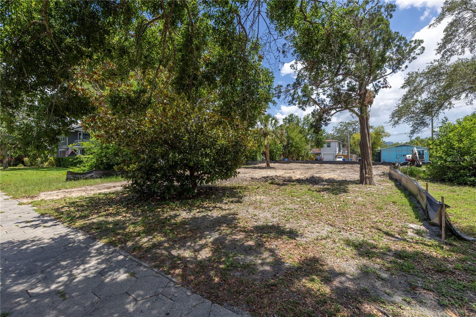 Image 3 of 15 For 300 25th Avenue N