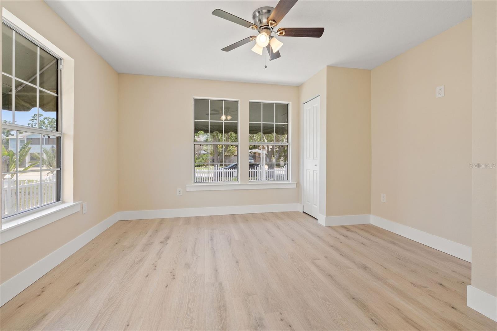Image 20 of 28 For 3940 Miramar Way S