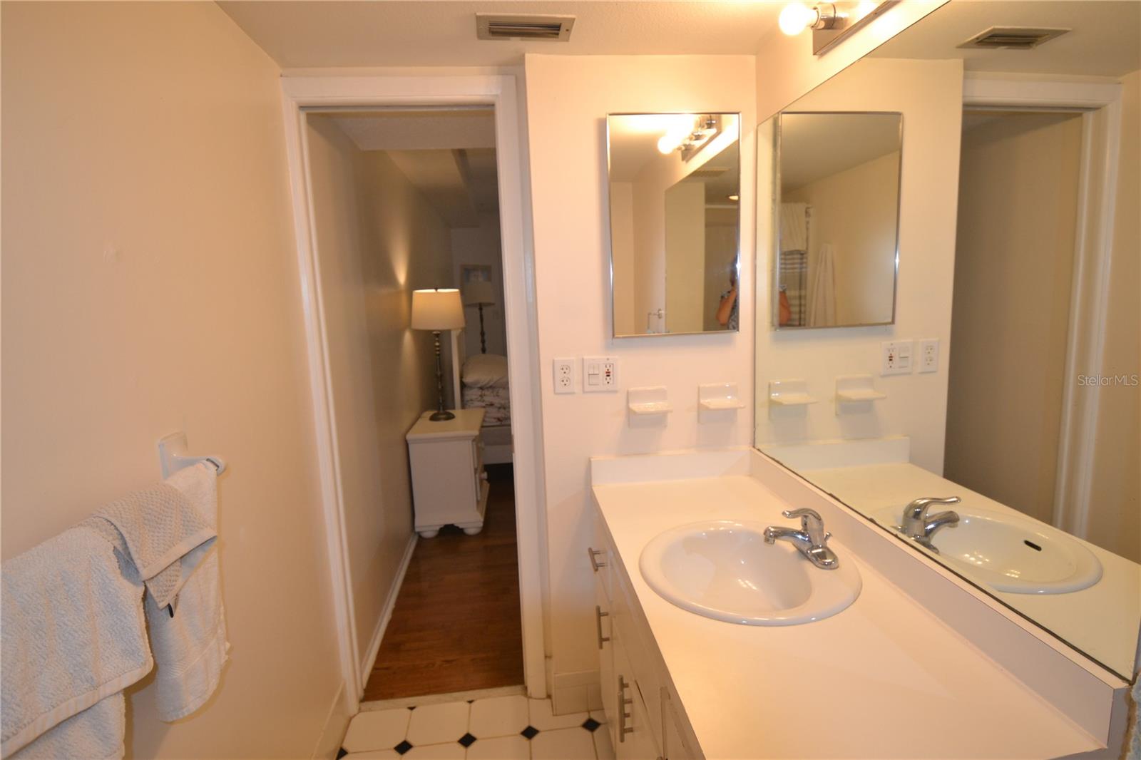 Image 21 of 28 For 123 Cypress Court