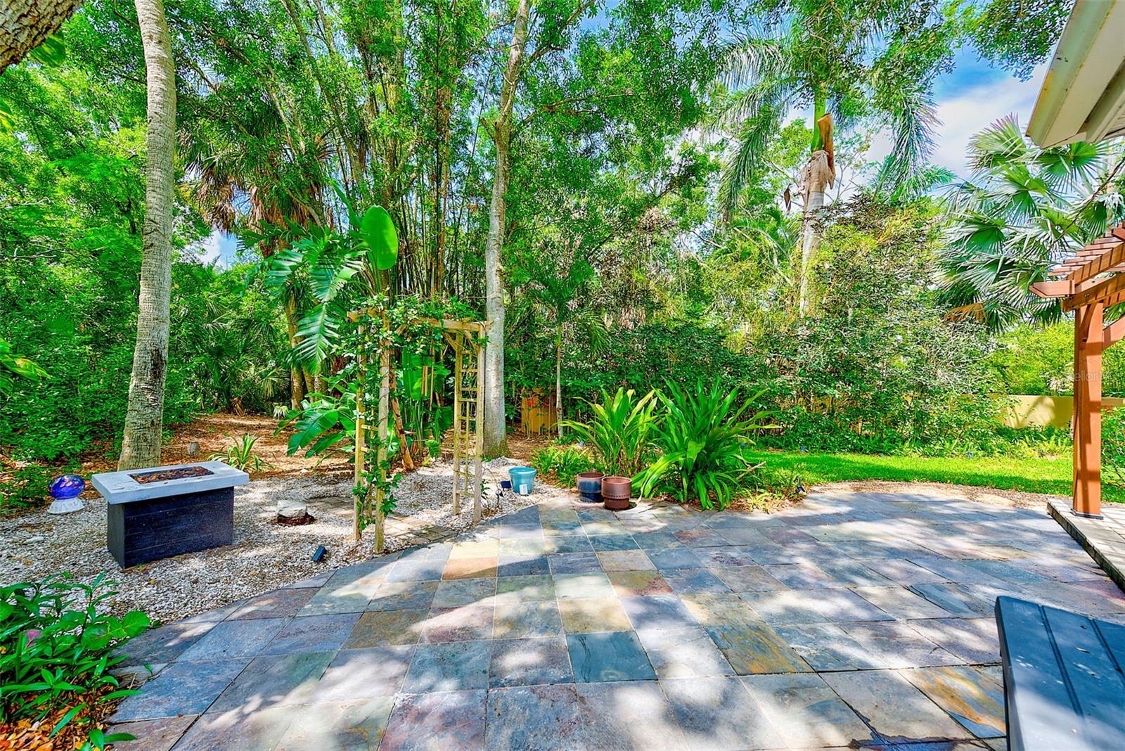 Image 38 of 56 For 1578 Druid Road S