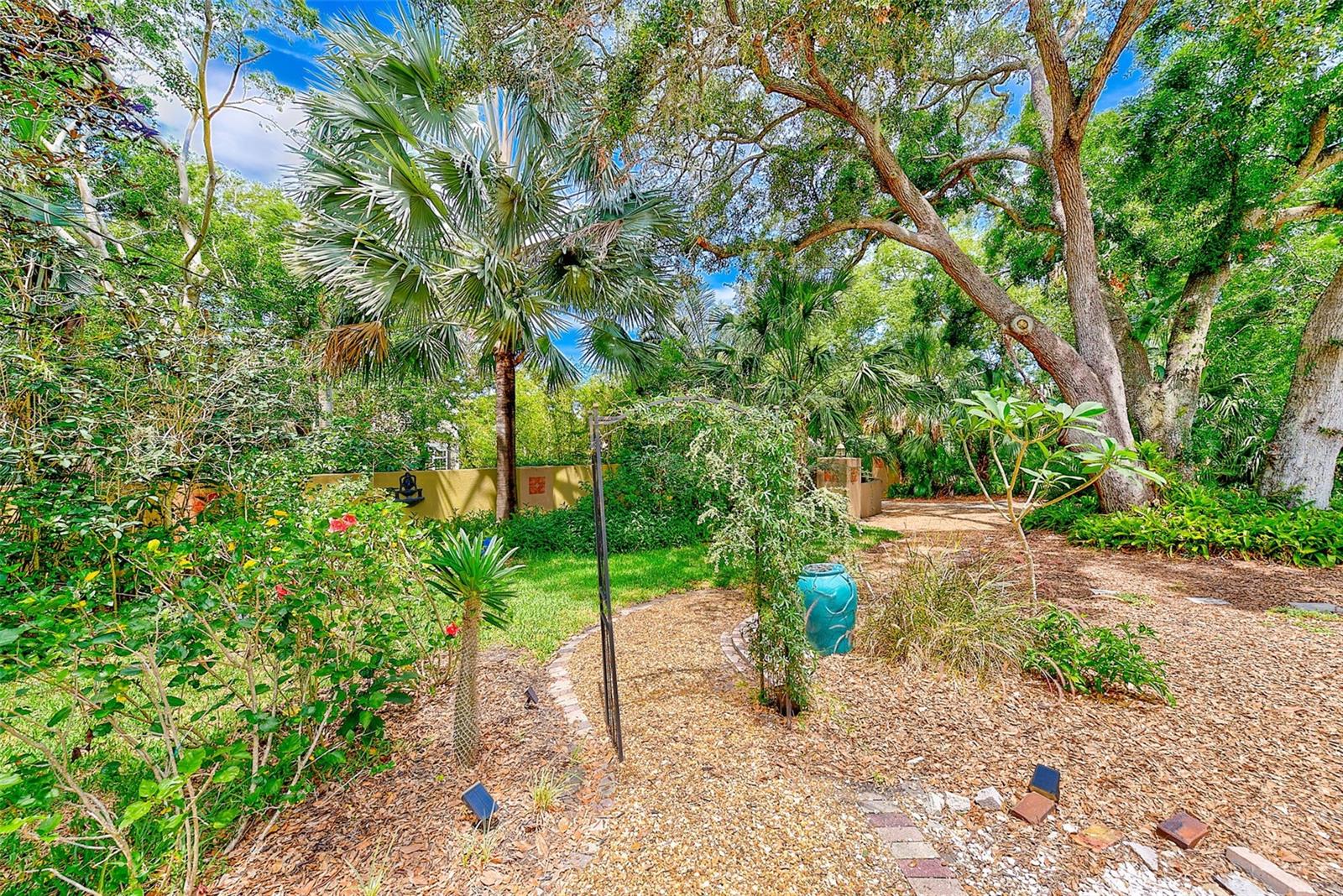 Image 39 of 56 For 1578 Druid Road S