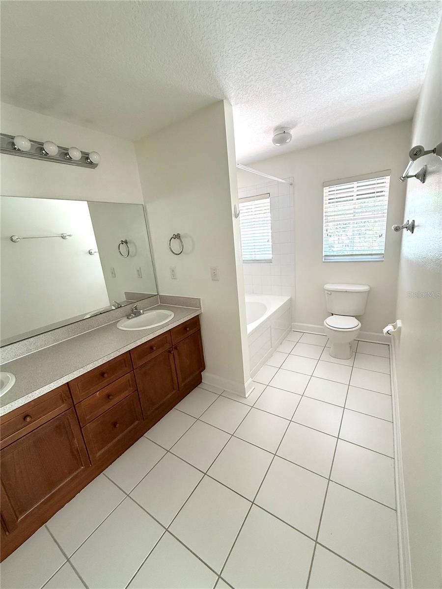 Image 29 of 54 For 5644 Samter Court