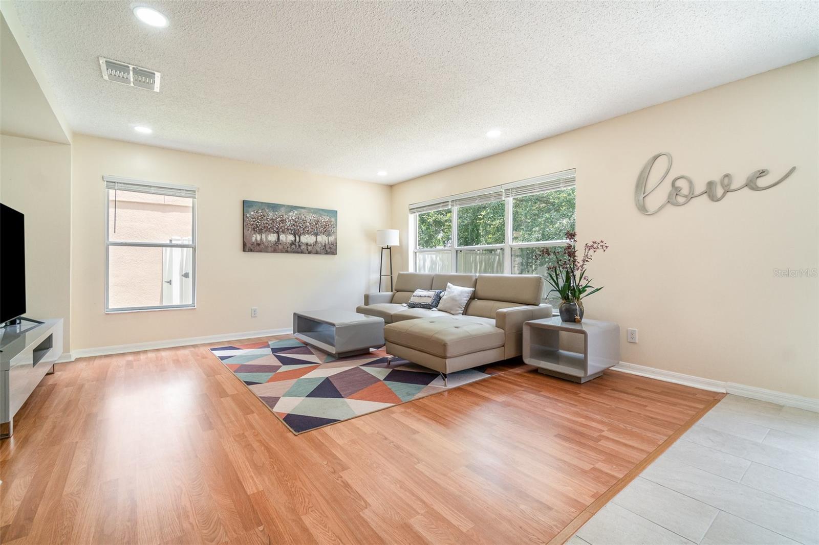 Image 8 of 43 For 16828 Gold Star Court