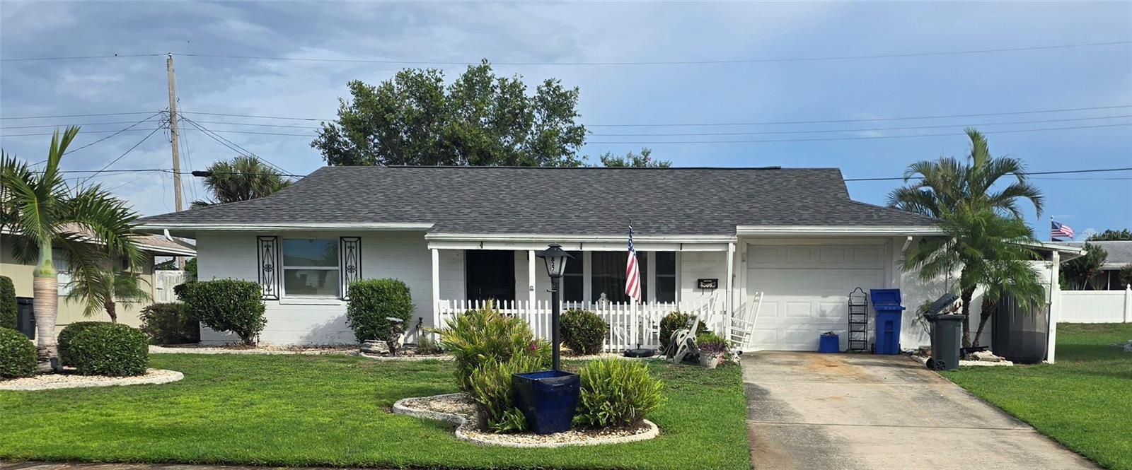 Listing Details for 822 Oakmont Avenue, SUN CITY CENTER, FL 33573