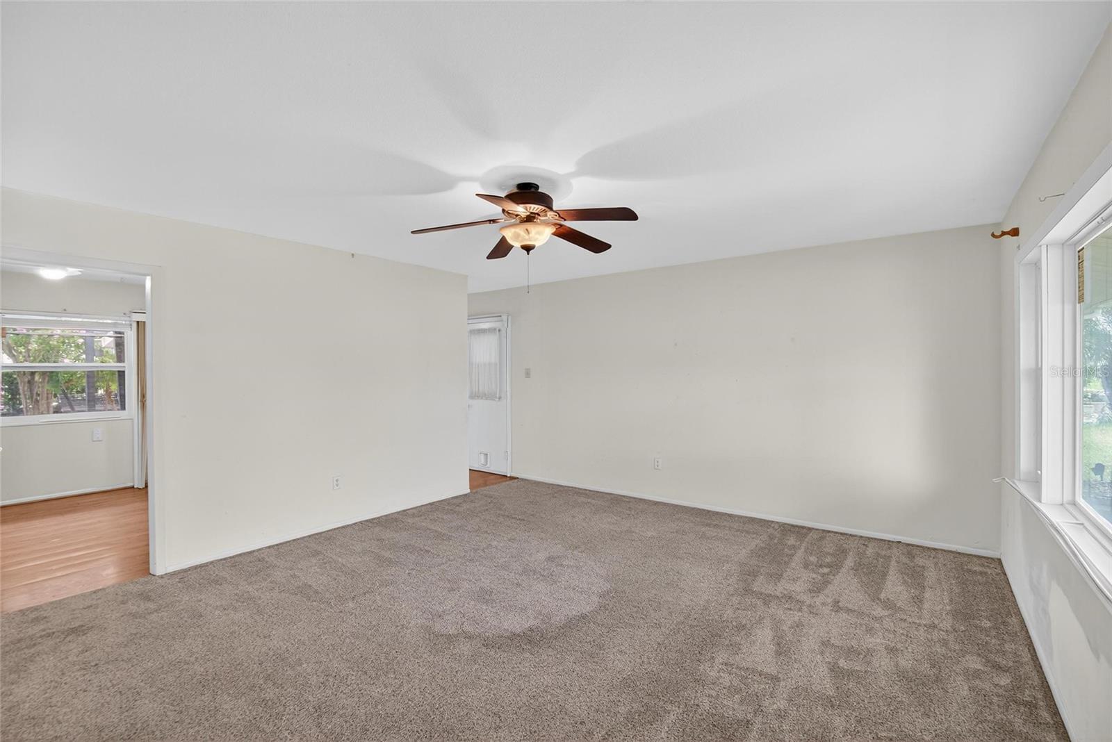 Image 10 of 34 For 822 Oakmont Avenue