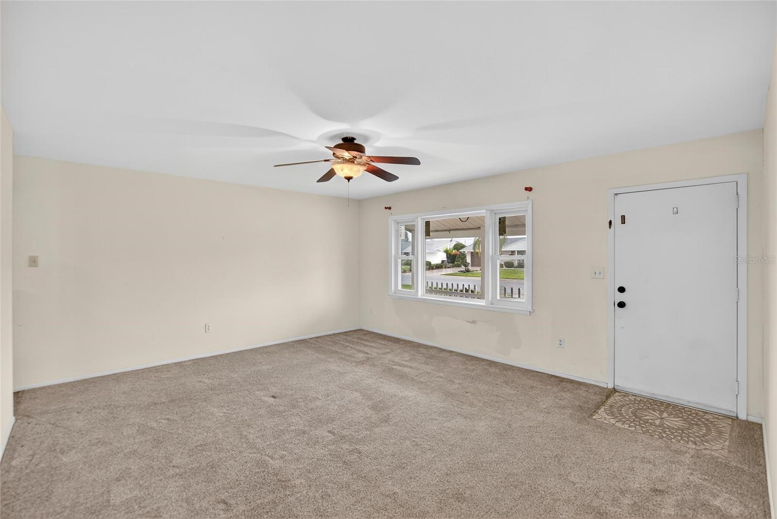 Image 12 of 34 For 822 Oakmont Avenue